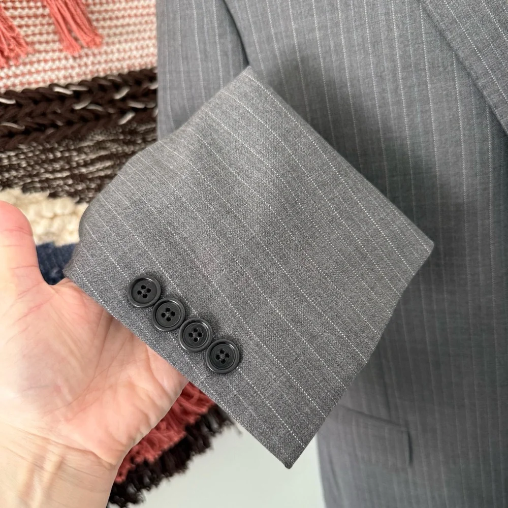 Brooks Brothers Explorer Pinstripe Blazer Grey Sz 38R